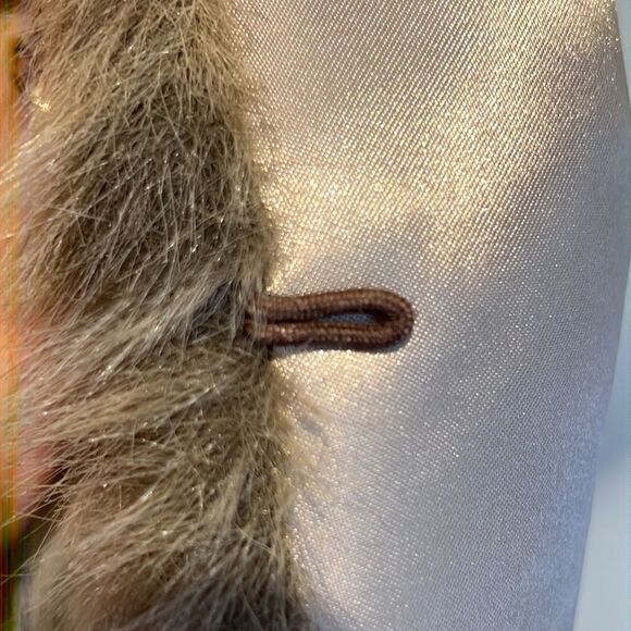 Le Chateau Faux Fur Vest Size Small‎ - Picture 4 of 9